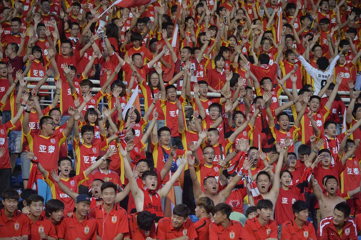 高登棋牌-足球赛场上实力对比明显，胜利属于强队(决定足球比赛的胜负跟球队的攻击力有关系吗)