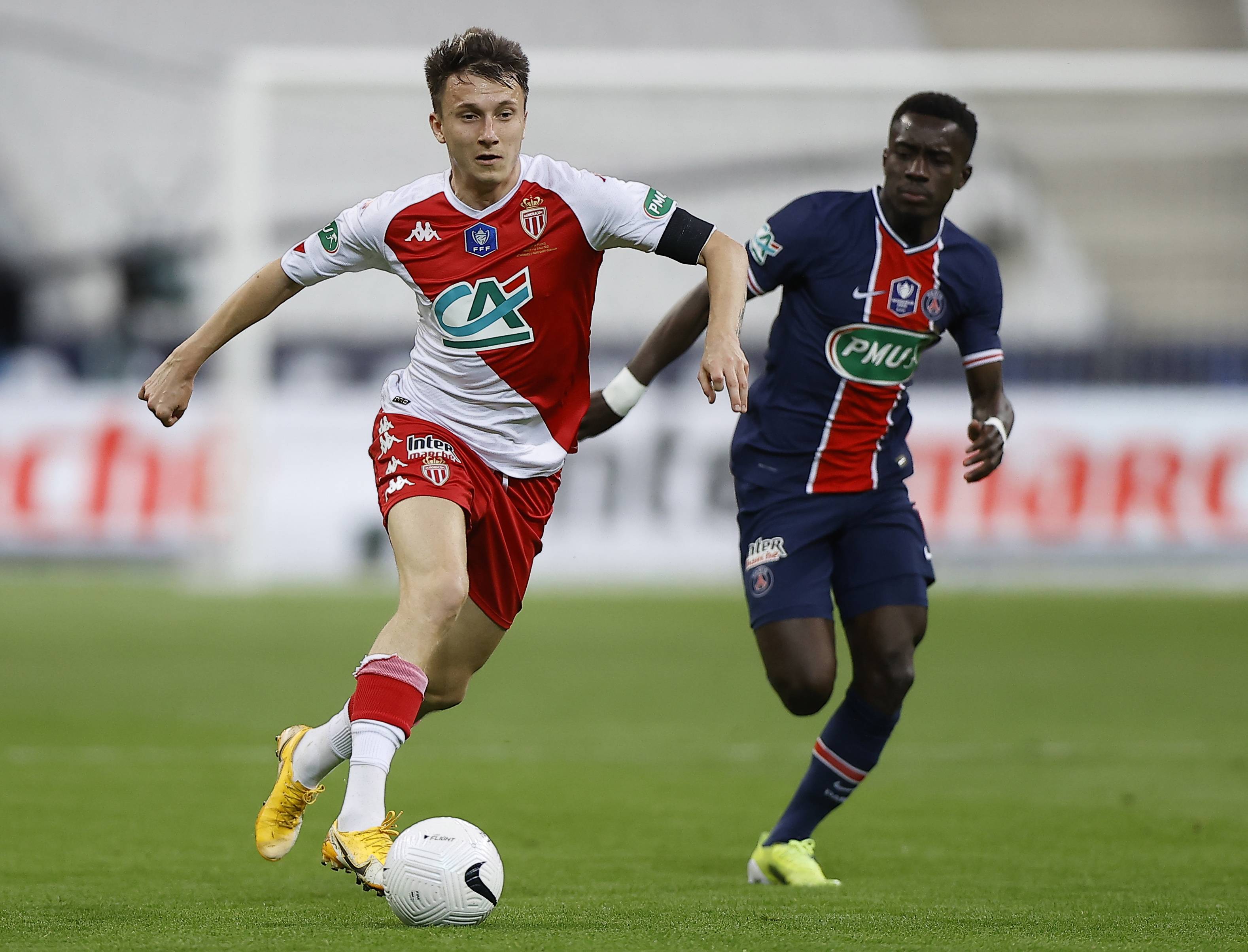 阿尔及尔射手破门，帮助摩纳哥在法国甲级联赛中取得重要胜利的简单介绍